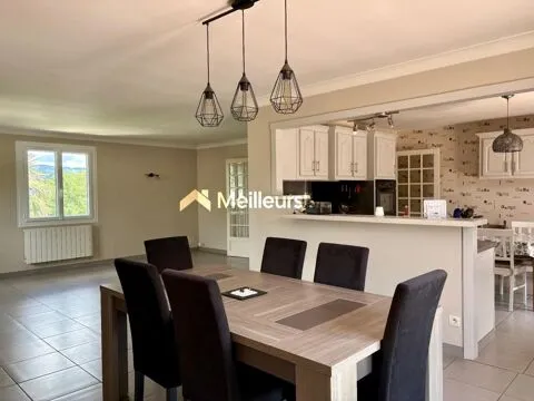 Salle à manger - Villa avec Piscine et Sous-sol à Mazamet