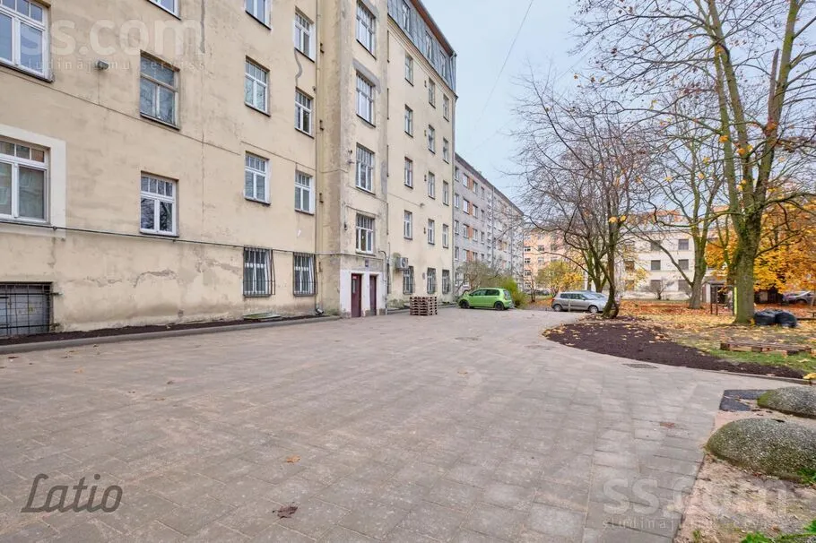 Aed - 1-Bedroom Flat with Green Courtyard in Grīziņkalns