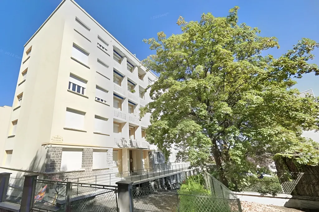 Extérieur - Appartement à Rénover avec Balcon à Chamalières