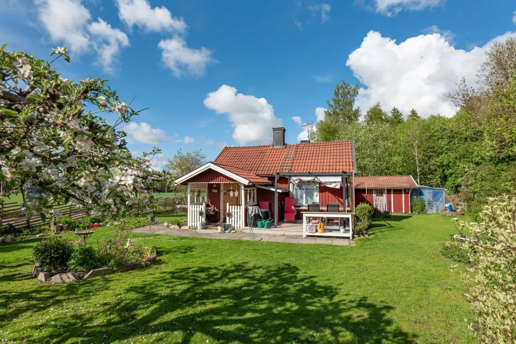 2-toaline maja asukohas Kumla kommun