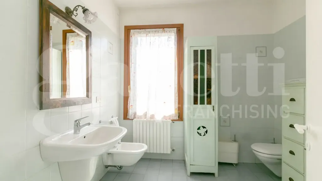 Salles de bain - Rustic Villa with Garden in Mogliano Veneto
