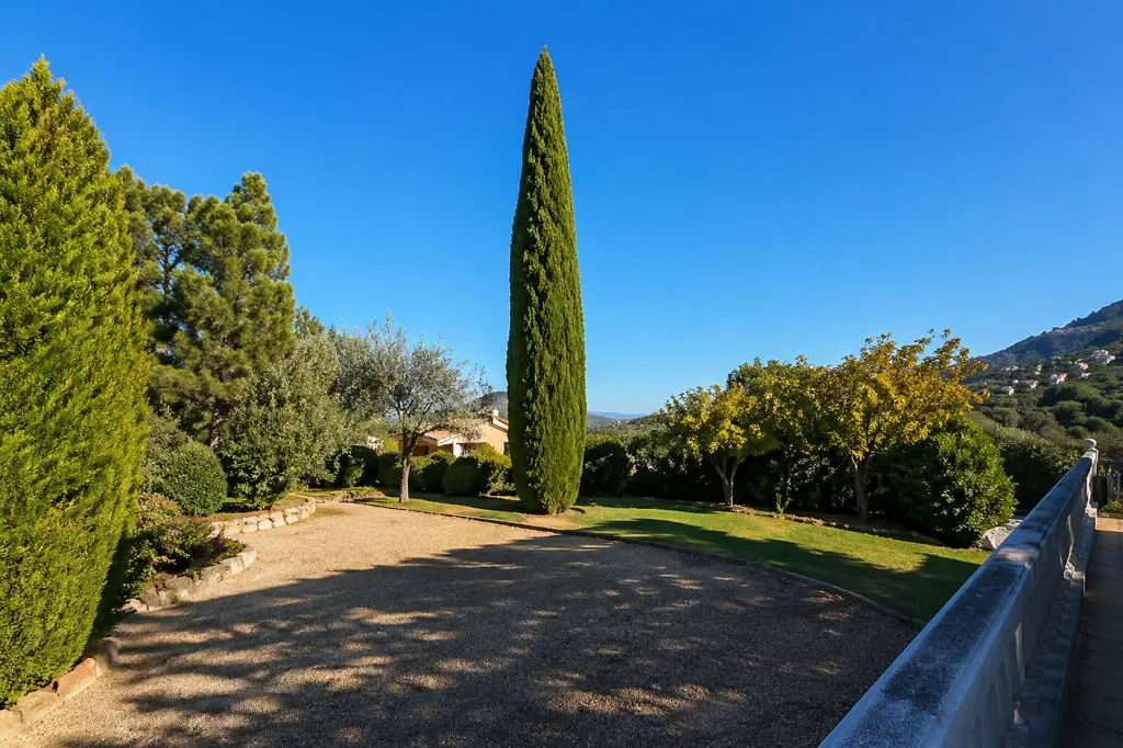 Aed - Villa with Sea View in the Albères