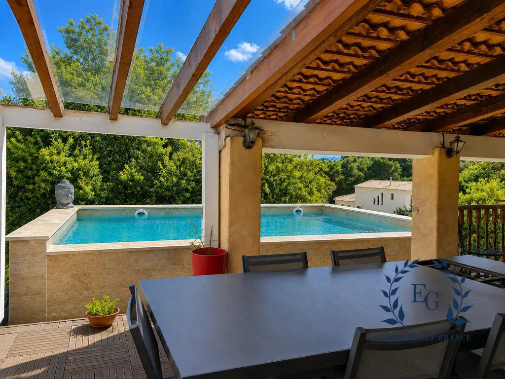 Terrasse - Maison avec Piscine et Vue Collines à Plan-d'Aups-Sainte-Baume