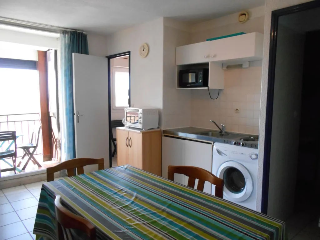 Cuisine - Appartement avec loggia face à la mer à Résidence Les Maisons de la Mer