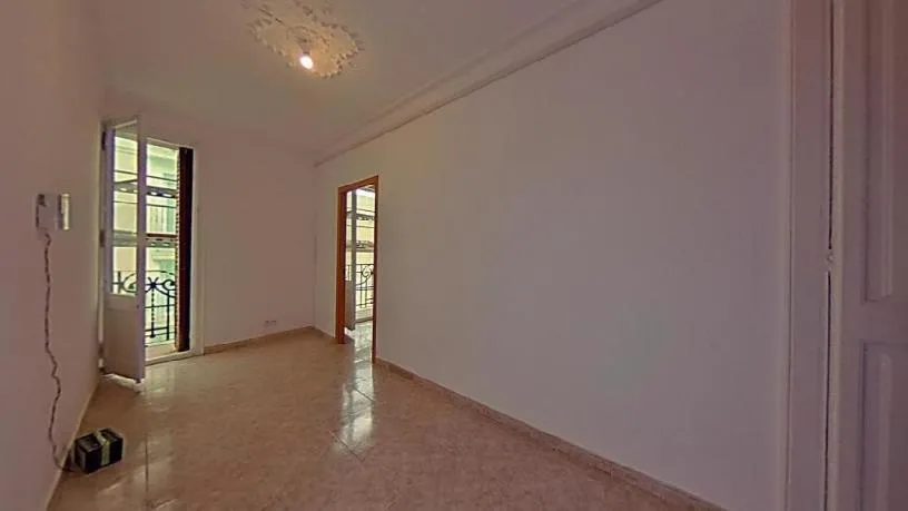 Esik - Apartment with Balcony in El Poble-sec, Barcelona