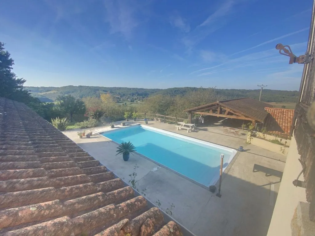 Bassein - Luxury House with Pool in Grun-Bordas