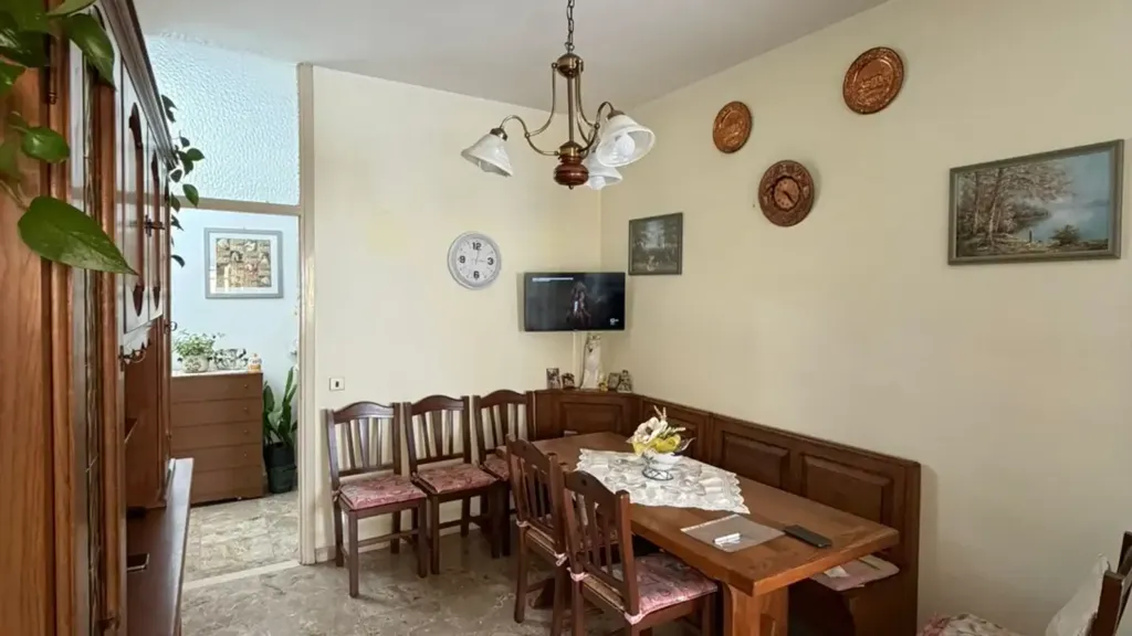 Salle à manger - Apartment with Balcony in Casale Monferrato