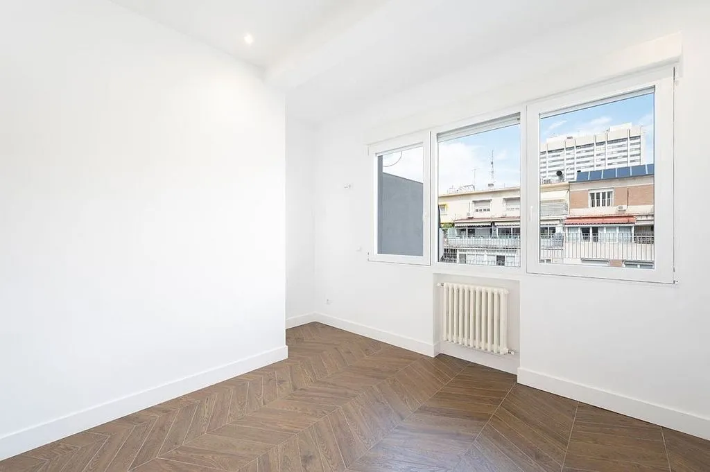 Pièces - Reformed Flat with Terrace in Bernabéu, Madrid