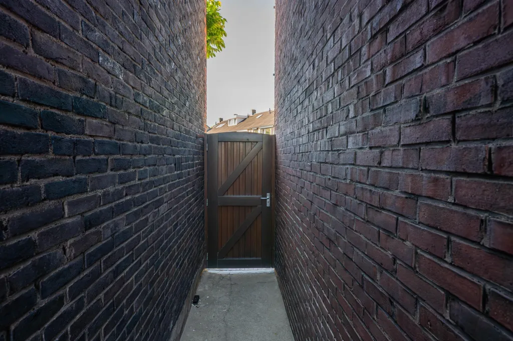 hallway_entrance