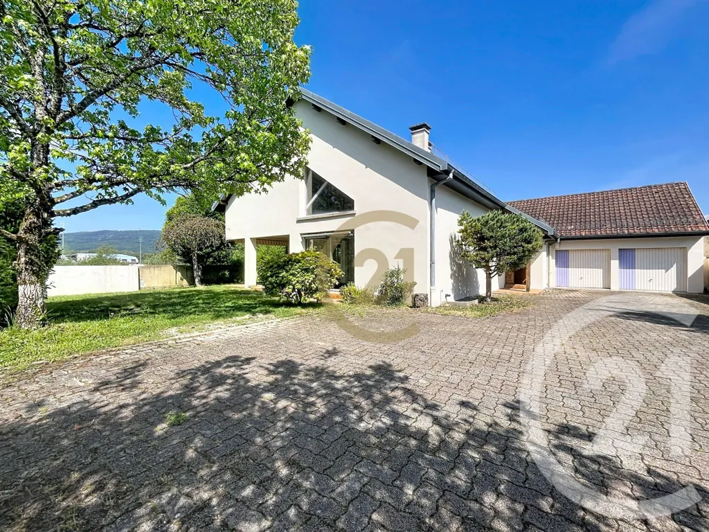 Exterior - Spacious House with Garden near Offemont