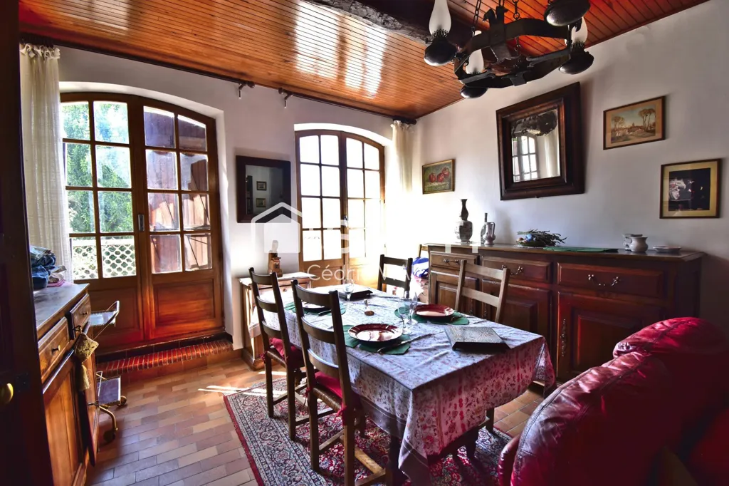 Esszimmer - Charming 1920s House with Garden in Digne-les-Bains