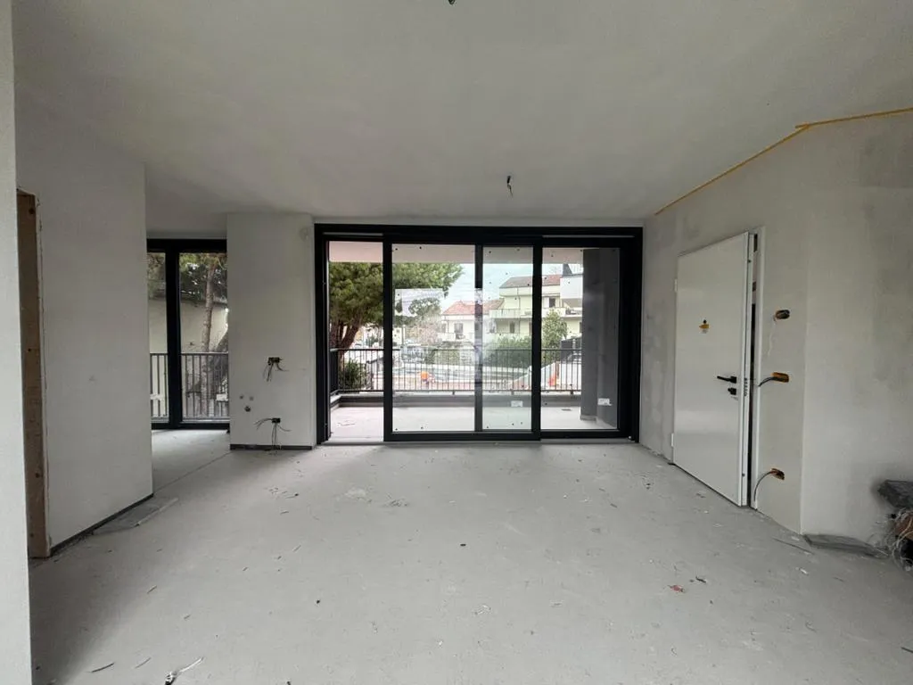 Pièces - Newly Built Apartment with Terrace in Cervia
