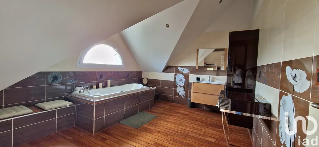 Bagni - House with Pool in Armentières-en-Brie