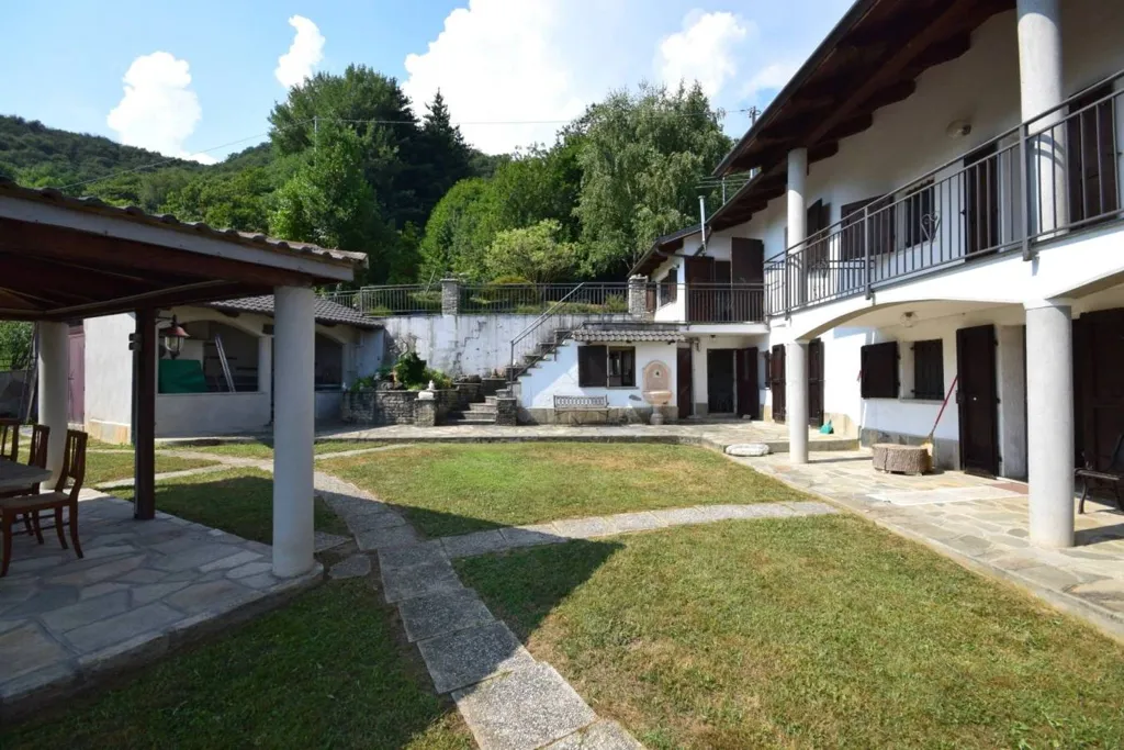 Terrazza - Casa indipendente con giardino a Lusernetta