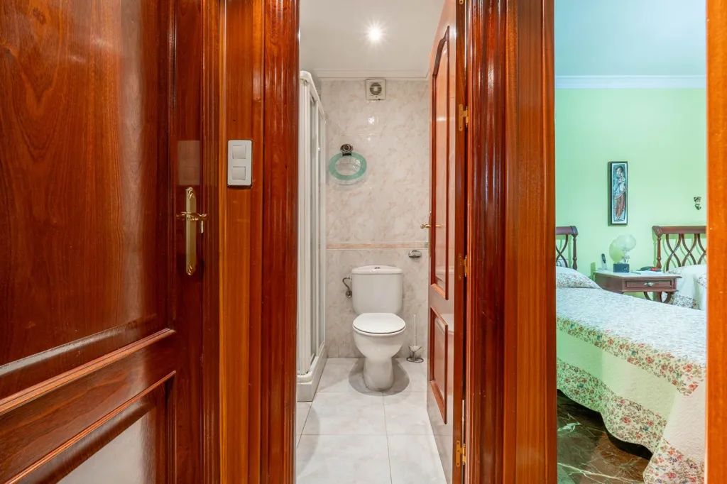 Vannitoad - Apartment with Private Patio in Granada Centre