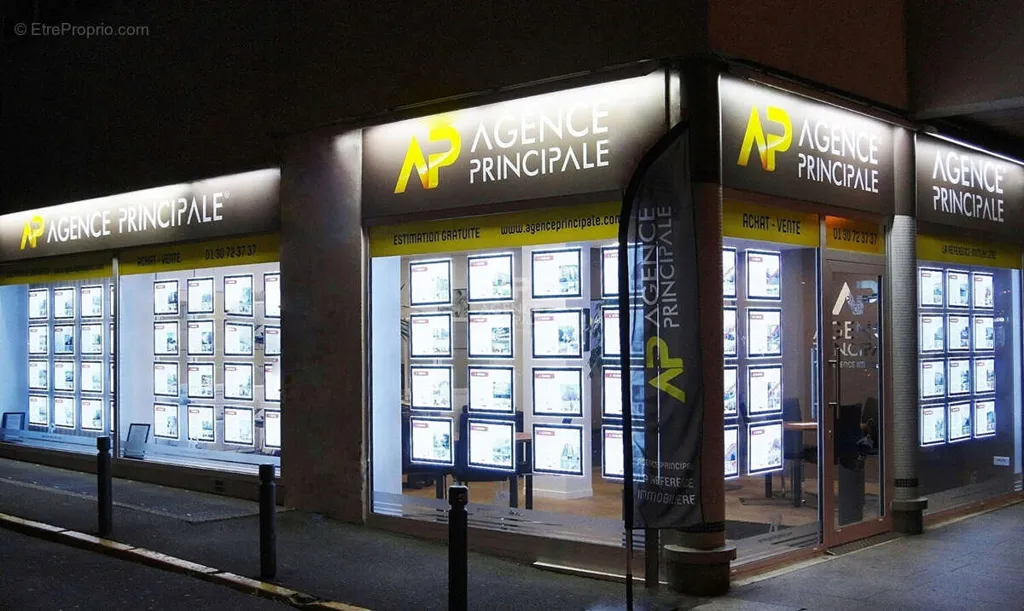 Exterior - 3-Piece Apartment with Balcony in Ermont Centre