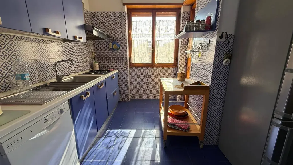 Cuisine - Spacious Apartment with Balconies in Caserta