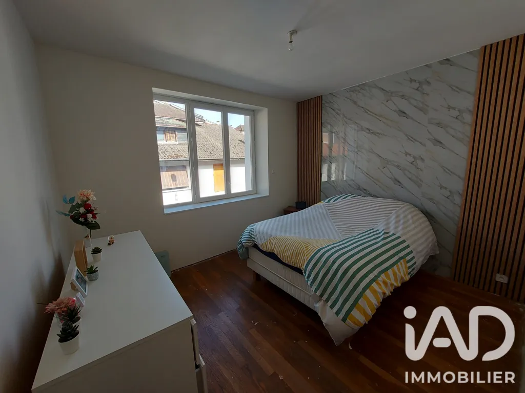Magamistoad - Spacious 3-Bedroom House with Terrace in Arinthod