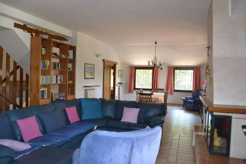 Séjour - Luxury Villa with Extensive Outdoor Space in Terni