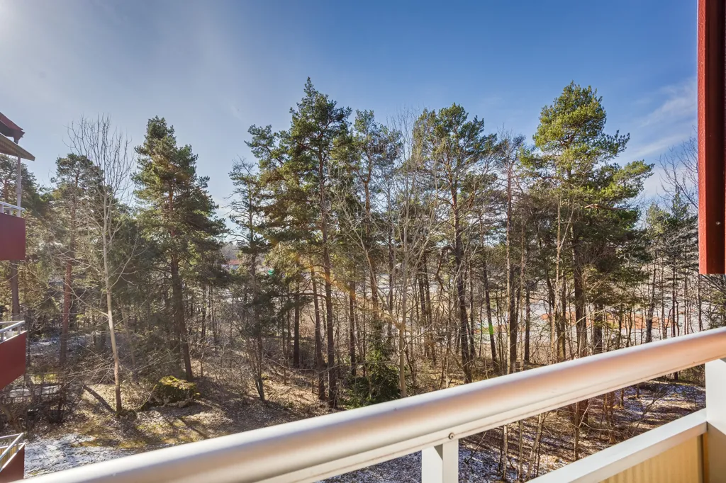 Balcon - Sunny Balcony Flat in Hägernäs