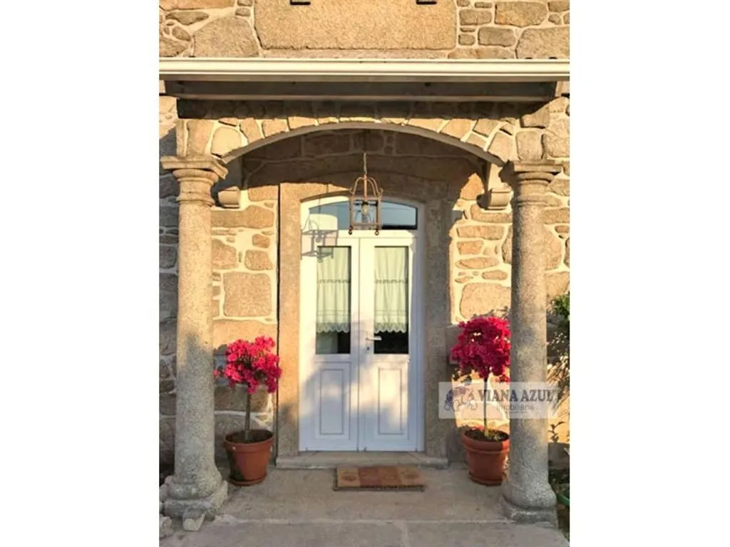 Esik - Historic Manor with Garden in Vila de Punhe