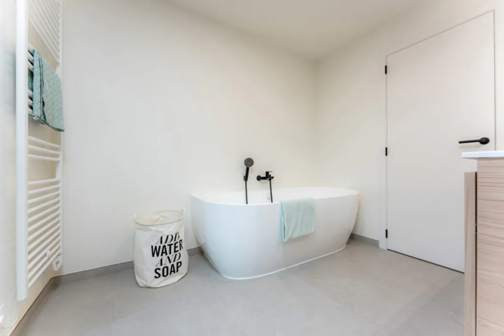 Bagni - Newly Built House with Terrace in Wingene