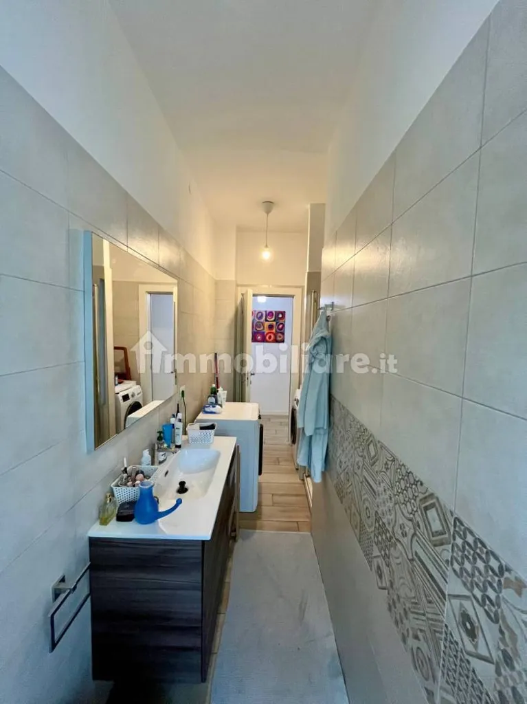 Salles de bain - Spacious Apartment with Balconies in Como
