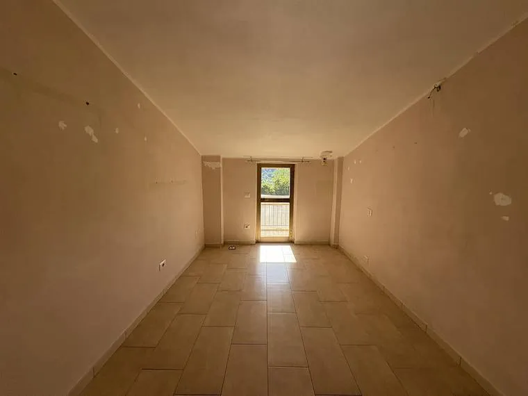 Zimmer - Rearranged Apartment with Balcony in Gallicano