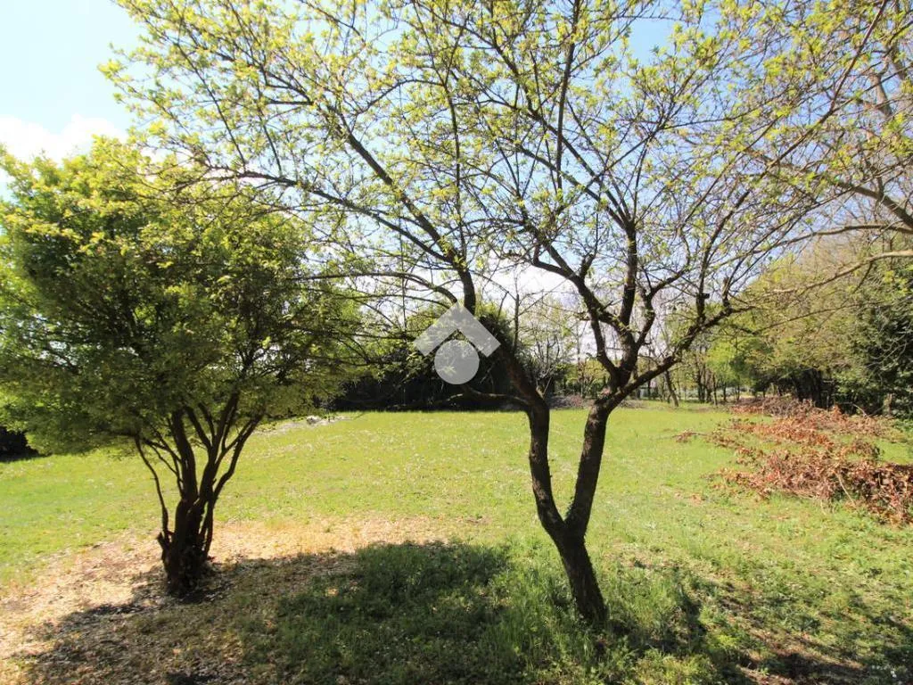 Aed - Renovated Villa with River View in Silea