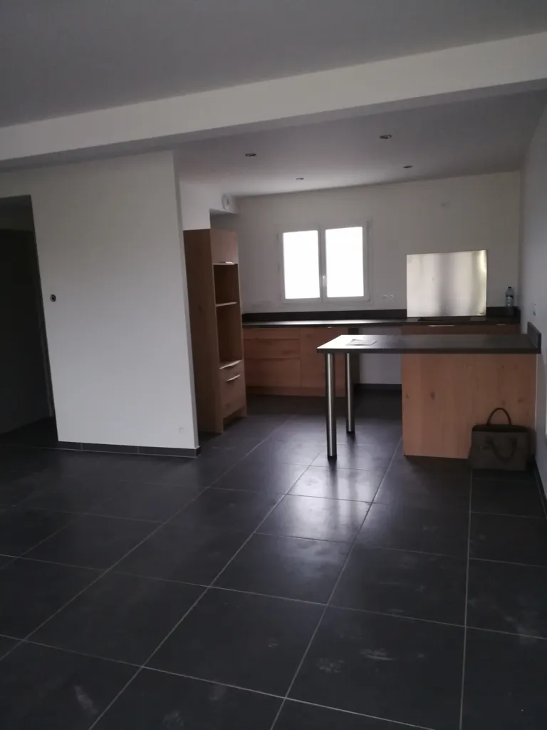 Cuisine - Maison Mitoyenne 4 Chambres avec Terrasse à Urt