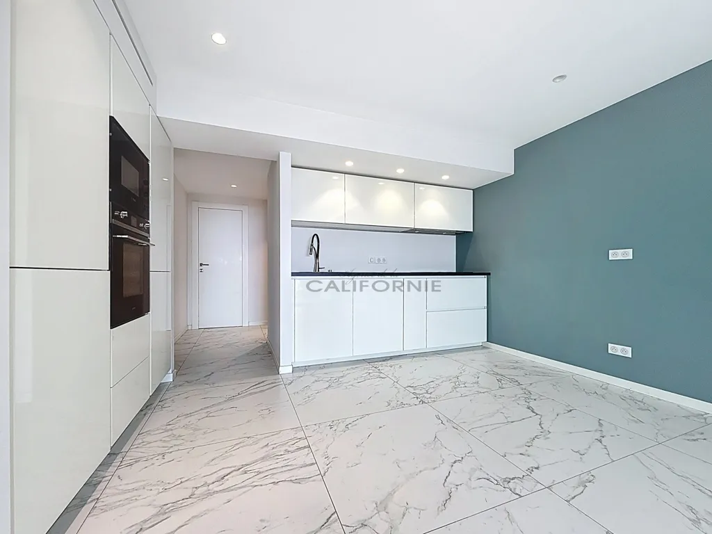 Kitchen - 3-Piece Apartment with Sea View in Le Cannet
