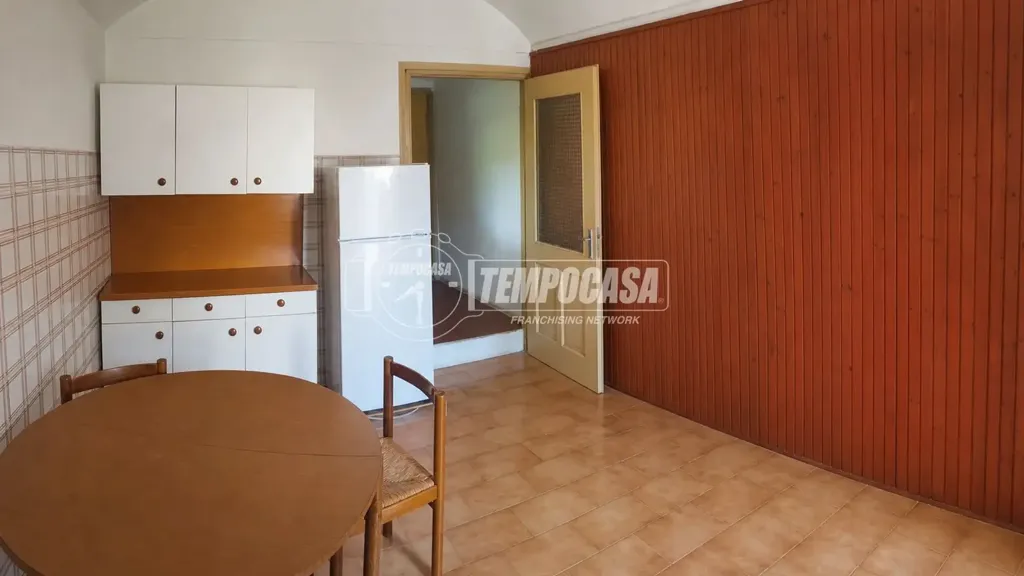 Cuisine - Quadrilocale with Private Garden in Ivrea