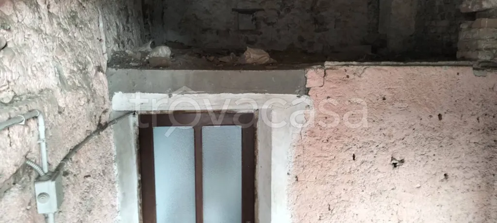 Pièces - Rustic House with Private Garden near Busca