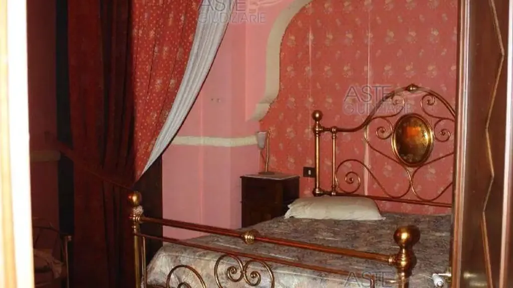 Chambres - Residential Property with Attic in Teggiano