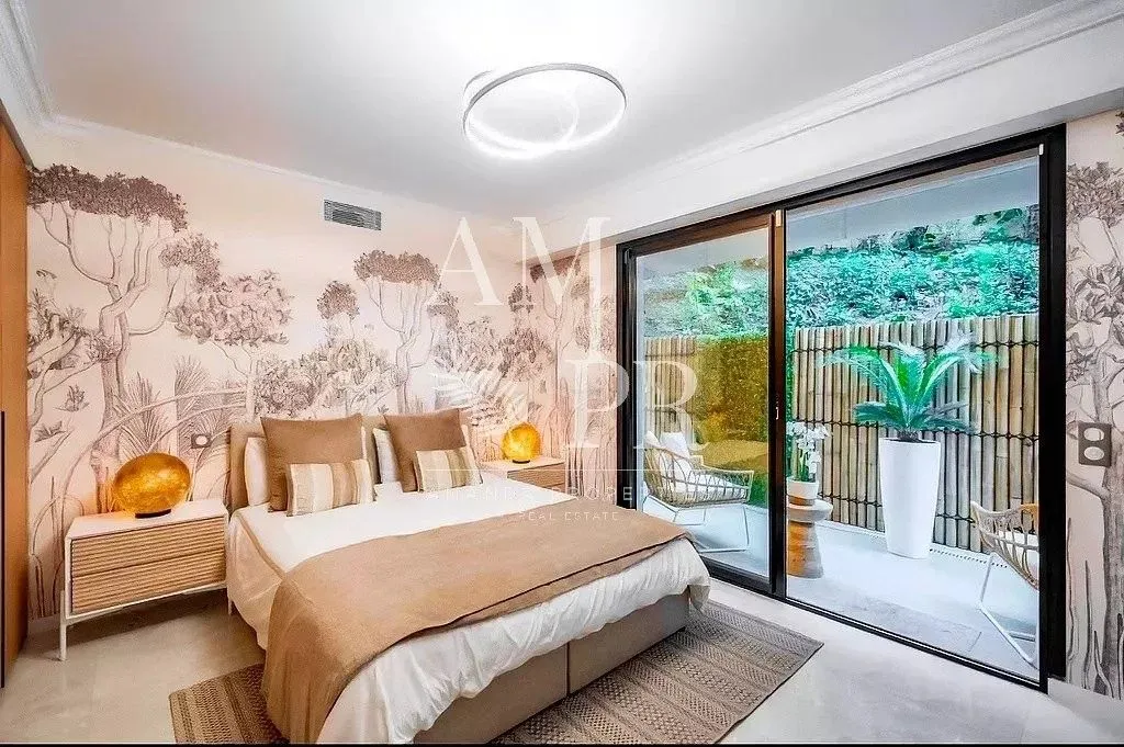 Bedrooms - Luxury Flat with Sea View in Le Cannet