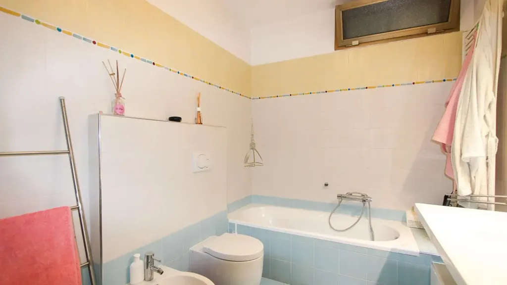 Bathrooms - Apartment with Private Garden in Moncalieri