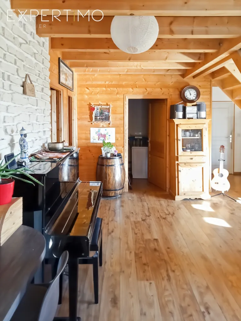Séjour - Chalet avec Vue Dominante sur les Montagnes près de Gap