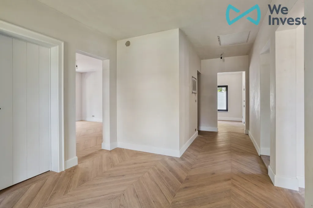Esik - Fully Renovated Office Villa in Aartselaar