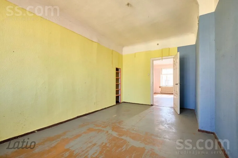 Stanze - Four-Bedroom Apartment in Historic Building, Riga Centre