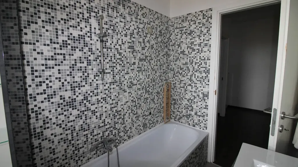 Salles de bain - Three-Level House in Historic Centre, Campofilone