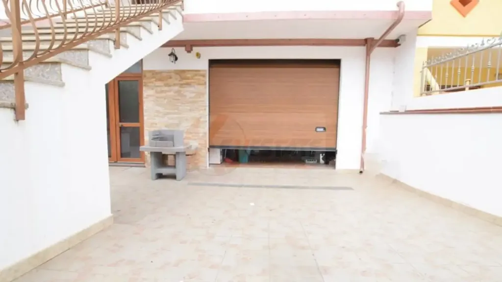 Terrass - Terraced Villa with Solar Panels in Nuoro