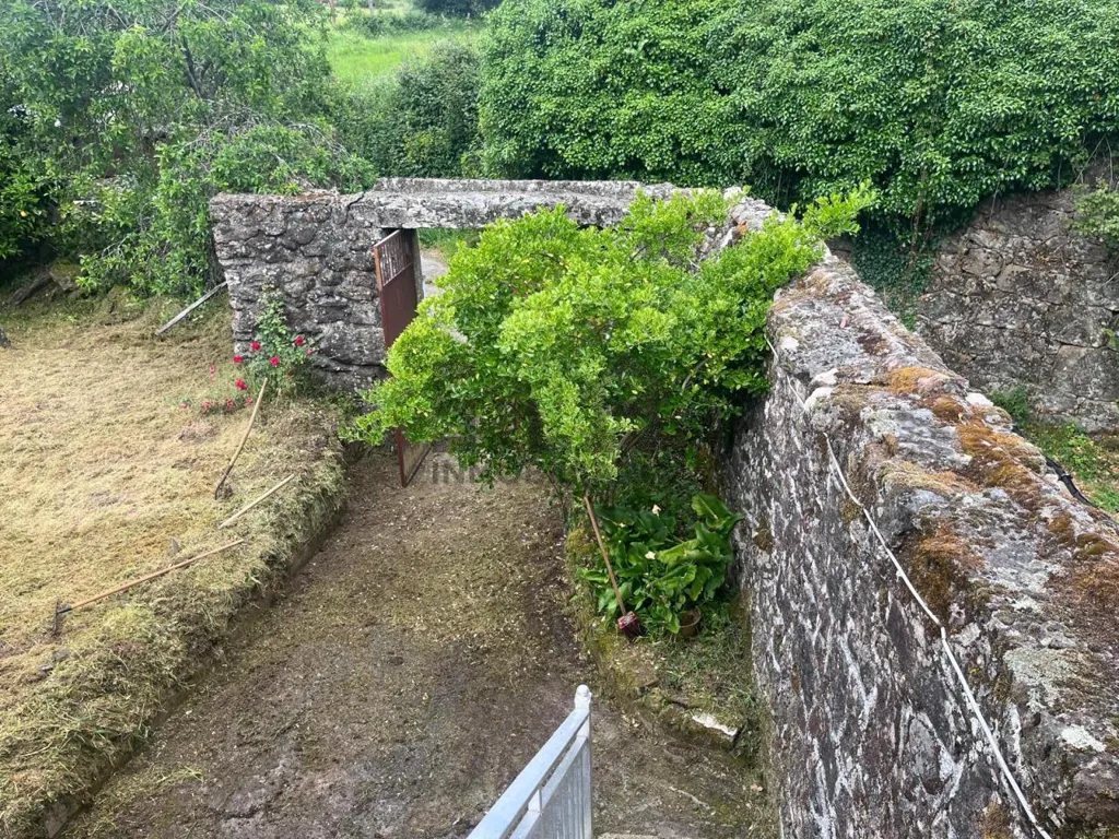 Jardin - Rustic Stone Chalet with Garden in Lobeira