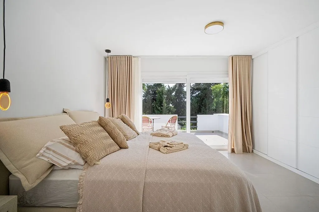 Bedrooms - Semi-Detached House with Pool in Algarrobo