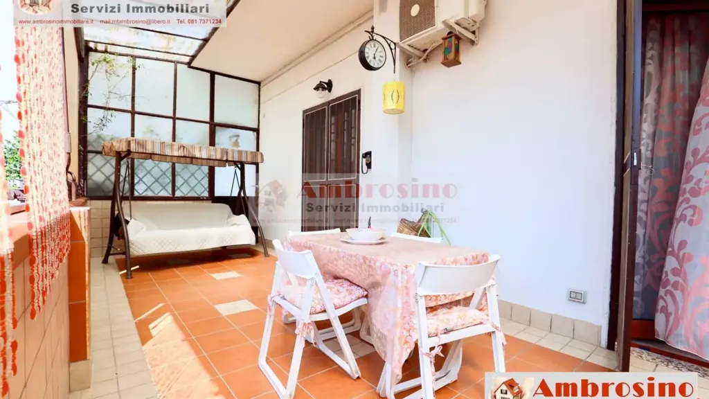 Terrass - Trilocale with Large Terrace in Naples