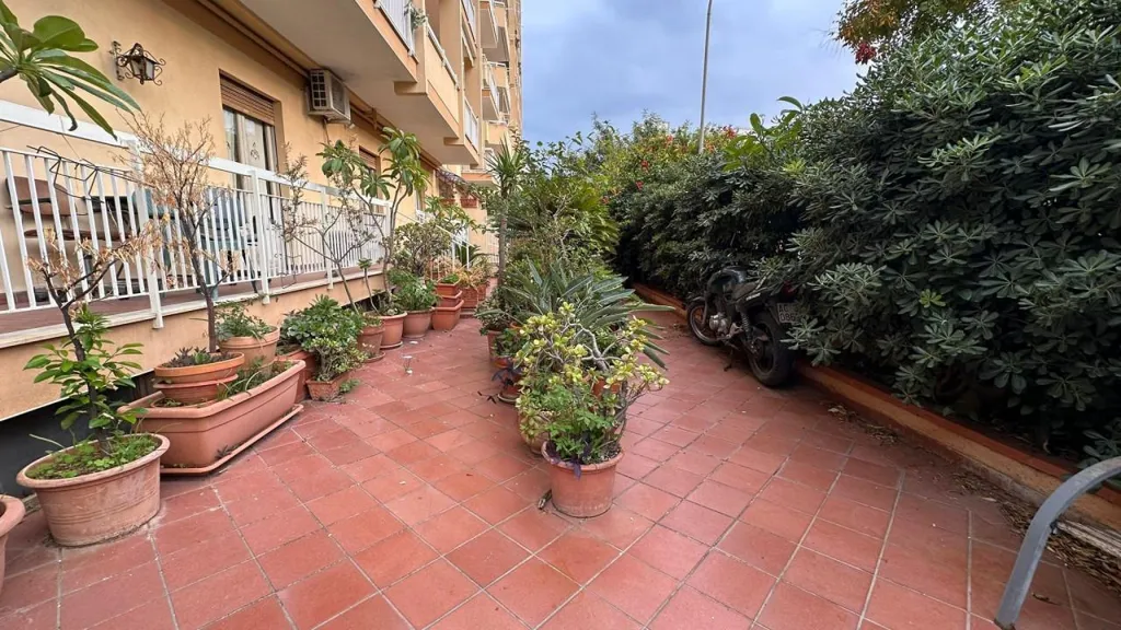 Jardin - Spacious Apartment with Private Garden in Palermo