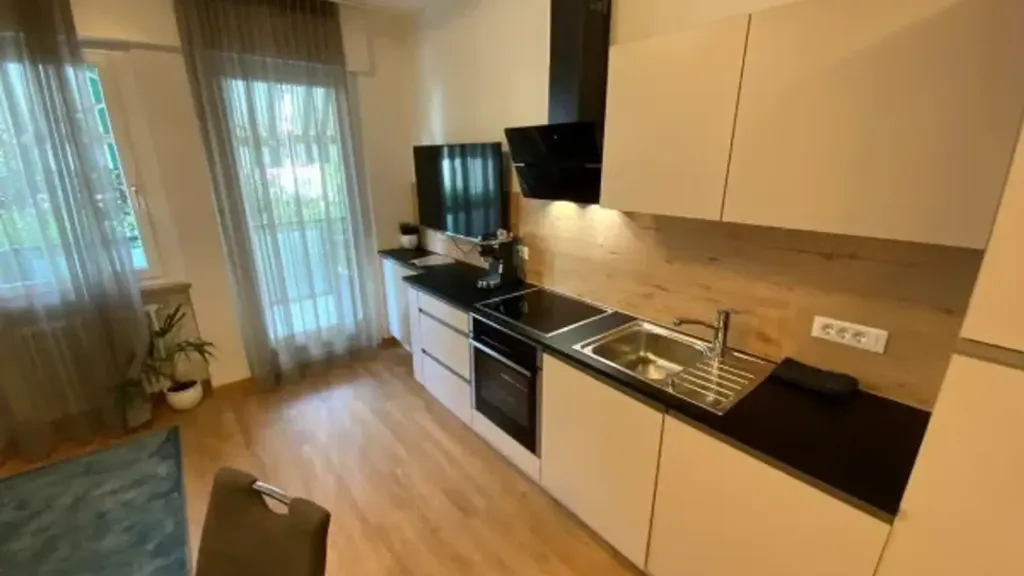 Cuisine - Restored Apartment with Balcony in Merano