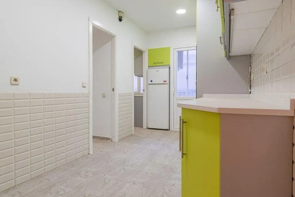 Cuisine - 4-Bedroom Flat with Air Conditioning in Goya