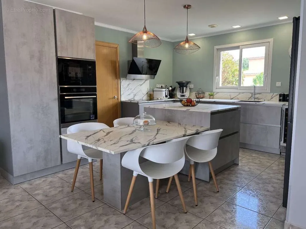 Cuisine - Villa avec Espace Bien-être et Chalet à Pézenas