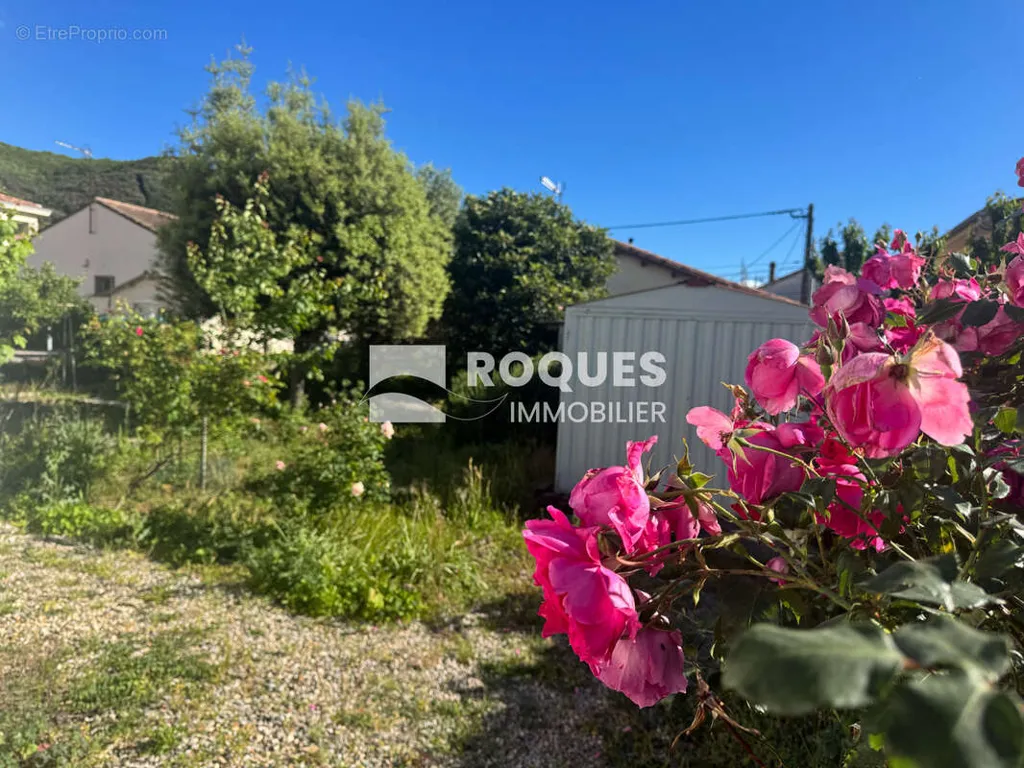 Jardin - Villa de Plain-Pied avec Jardin à Lodève