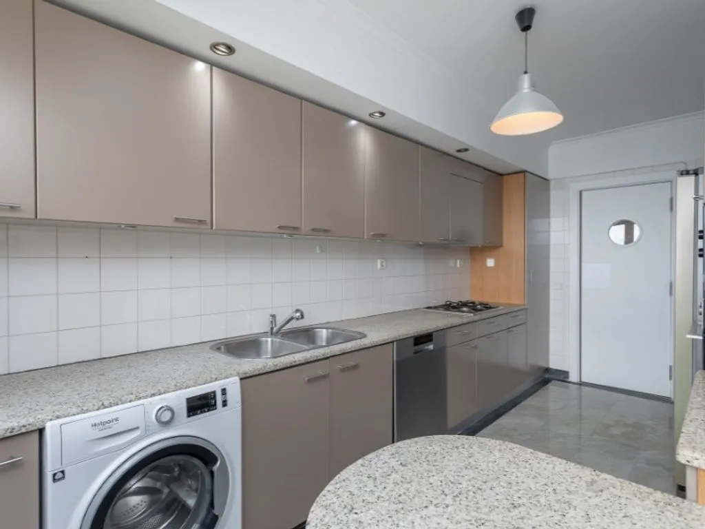 Cuisine - Luxury Apartment with Ocean Views in Parede